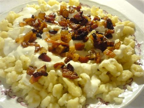 Slovenská špecialita: bryndzové halušky s chrumkavou slaninou