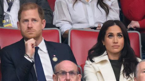 ilustračné foto princa Harryho a Meghan Markle v svadobný deň