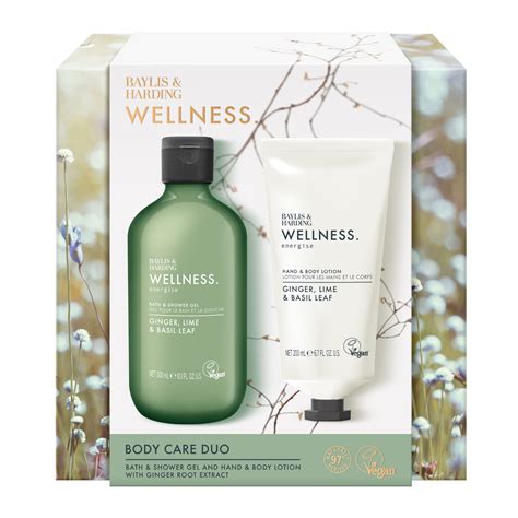 Tematické foto: spokojná žena pri starostlivosti o telo, wellness