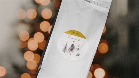 Inšpiratívna grafika s vianočnou tematikou a cestnou symbolikou pre vodičov