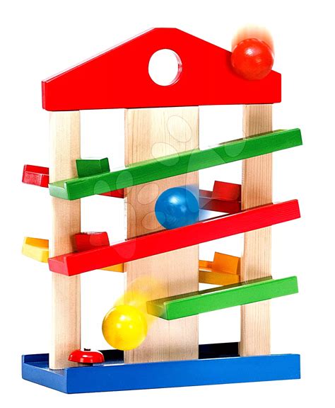 Drevené kocky a guličková dráha