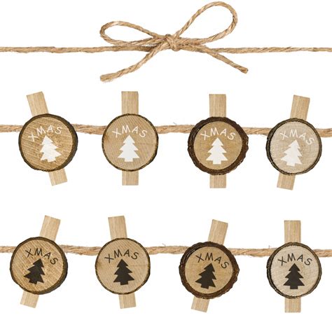 koláž rôznych typov drevených DIY vianočných stromčekov