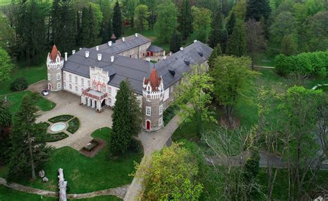 architektonická fotka zámku Chateau Herálec