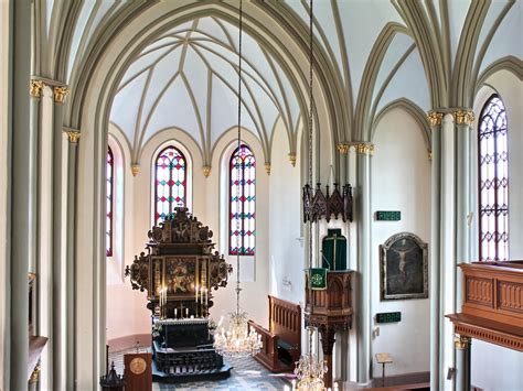 Ilustračná fotografia interiéru kostola v Púchove počas slávnostnej liturgie