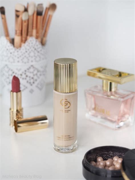 Koláž produktov Giordani Gold make-up: podklad, make-up, púder, multifunkčná paletka