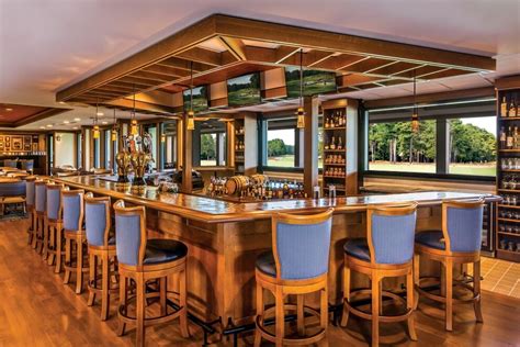 Photo of the hotel restaurant with golf course view
