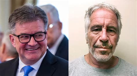 Rodinná fotografia Jarmily Lajčákovej-Hargašovej s Miroslavom Lajčákom a deťmi