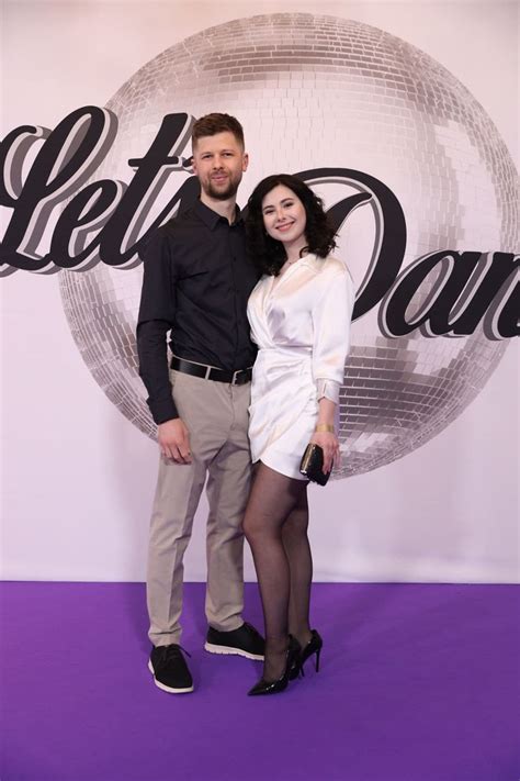 Diana Ristová v elegantných svadobných šatách s tehotenským bruškom
