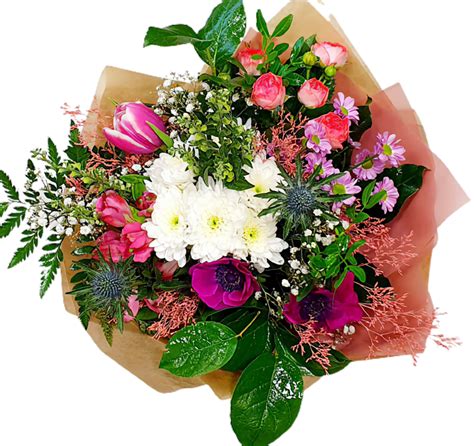 Fotokoláž: Kytice pre ženy vs. kytice pre mužov