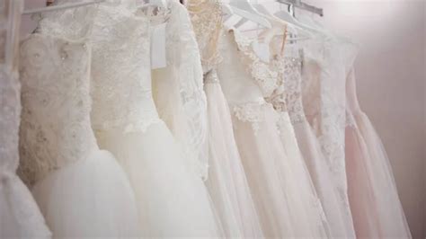 Inštruktážna fotografia: Ako si vybrať svadobné šaty