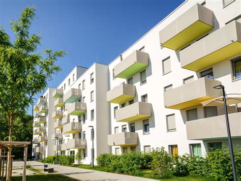 Ilustračné foto: moderné nájomné byty alebo šťastná mladá rodina s deťmi