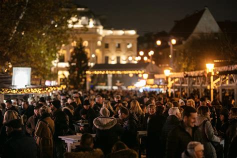 Živá atmosféra na Staromestských vianočných trhoch
