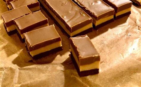 kolekcia španielskych produktov: nugát, jamón, cava, espadrilky