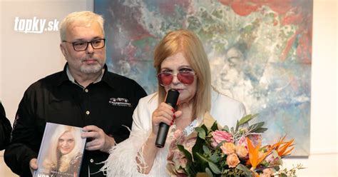 Portrét speváčky Marcely Laiferovej