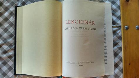 Schéma liturgických kníh používaných pri oltári: Misál, lekcionár a ich vzájomná súvislosť.