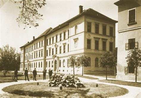 Historická fotografia Gymnázia P. O. Hviezdoslava v Kežmarku