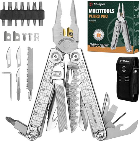 Foto: multitool a laná na palube jachty