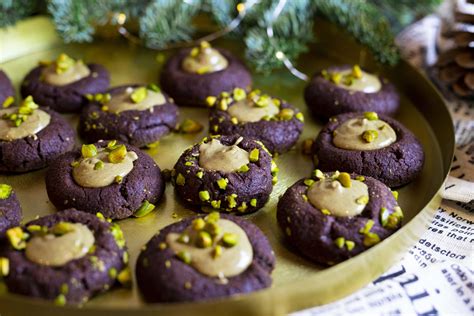 detailne ozdobené vianočné koláčiky