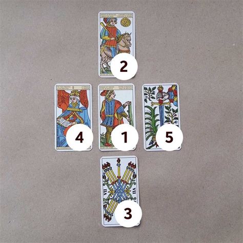 Porovnanie jednohlavých a dvojhlavých mariášových kariet