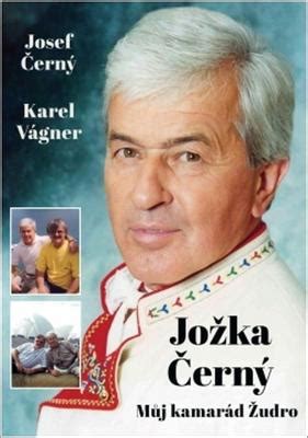 Jožka Černý s jedným zo svojich ocenení