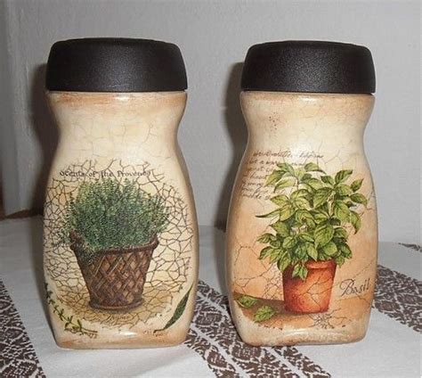 fotografia: predmet ozdobený decoupage technikou