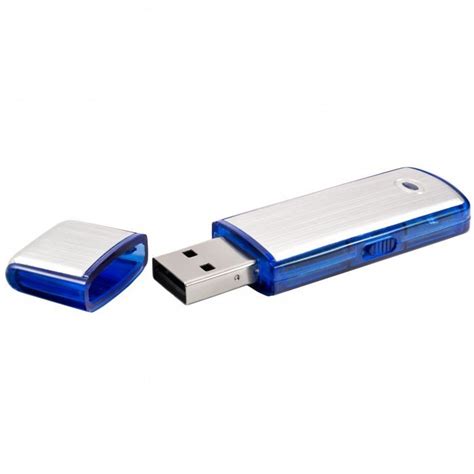 Ukážka USB flash disku s vyšívacími vzormi