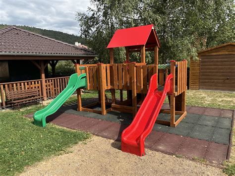 Vizualizácia rozšírenej Materskej školy v Šenkviciach, detské ihrisko