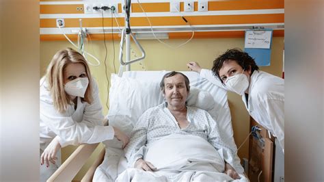 schéma znázorňujúca tri piliere vzťahu lekár-pacient: biologická liečba, psychická podpora a sociálne prostredie