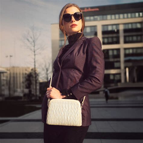Fotografia svadobnej pozvánky s elegantným dizajnom