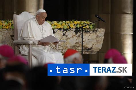 Tematické foto: Pápež František pri stretnutí s obeťami zneužívania