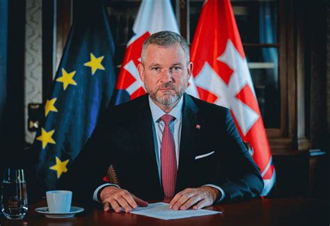 Bývalí a súčasný prezident SR pri spoločnom fotografovaní.