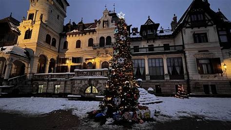 Inšpiratívna fotografia romantickej výzdoby v interiéri historickej kaplnky