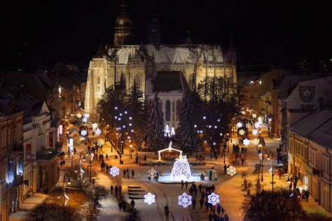 Záber zo zákulisia natáčania klasickej vianočnej rozprávky