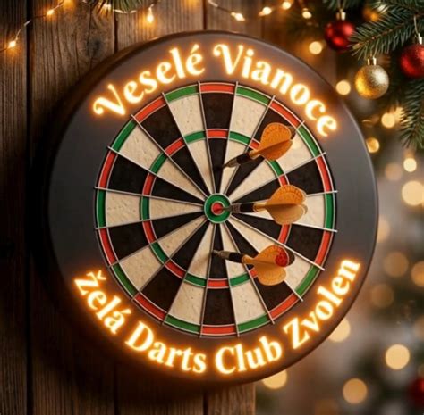 Fotografia skupiny šťastných priateľov, ktorí si pripíjajú na spoločnom stretnutí