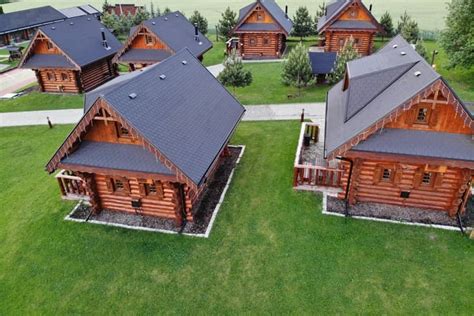 Foto: exteriér koliby Gréta s prírodným prostredím