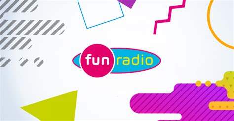 Schéma vianočného programového vysielania Fun rádia s časovým harmonogramom moderovaných blokov a hudobných špeciálov.