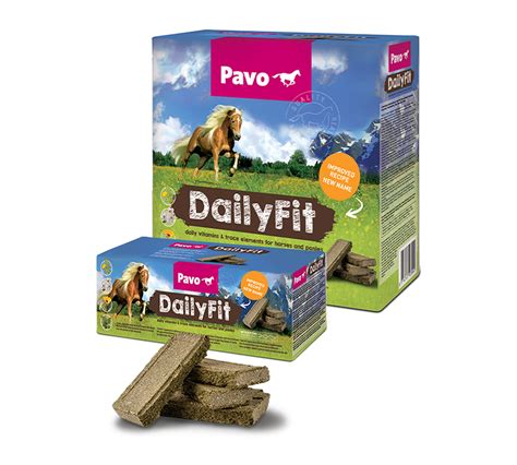 Schéma prestretia štedrovečerného stola s vyznačením symbolických prvkov (obrus, seno, oblátky, svieca)