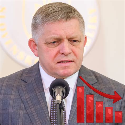 ilustračná fotografia spokojných ľudí pri prezeraní profesionálnych fotografií