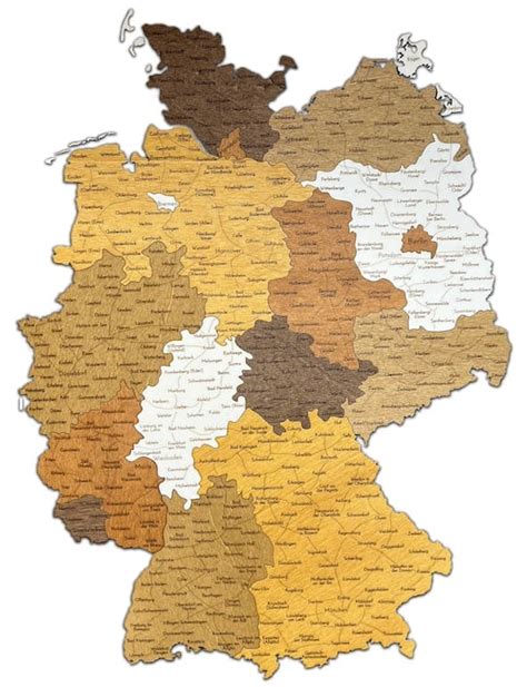 Mapa Nemecka s vyznačenými regiónmi a počtom sviatkov