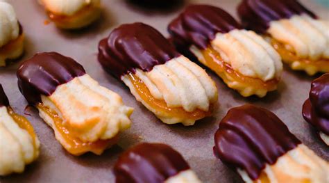 Vianočné koláčiky s krémovou plnkou