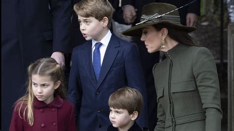 Fotografia princa Williama a Kate Middletonovej v koči