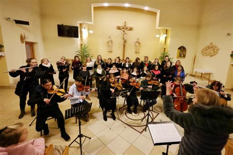 Záber z vianočného koncertu žiakov ZUŠ v Poprade