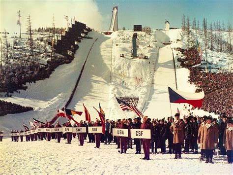 Pohľad na otvárací ceremoniál Majstrovstiev sveta v klasickom lyžovaní 1970