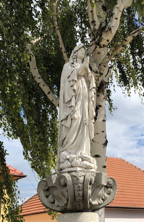 Obraz znázorňujúci vzlet duše k nebu s pomocou Panny Márie