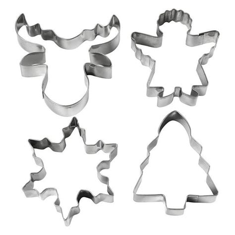 Sada rôznych vykrajovačiek z kovu a plastu