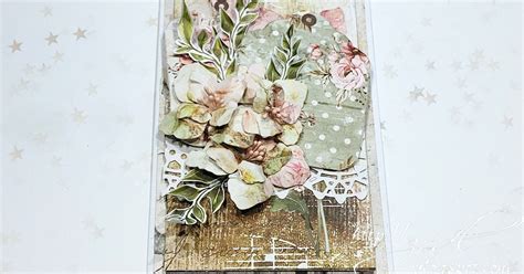 Motivačná fotografia s rôznymi ručne vyrobenými pohľadnicami a kreatívnymi materiálmi