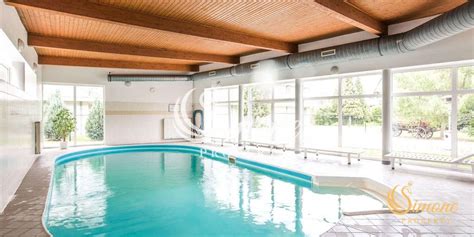 Wellness zóna s fínskou saunou a bazénom v Penzión Troja Lipany.