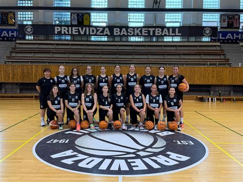 Tematické foto: Basketbalový zápas na Vianočnom turnaji v Trenčíne