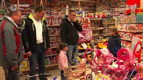 Tematické foto: Oddelenie Lega a spoločenských hier v obchode s hračkami