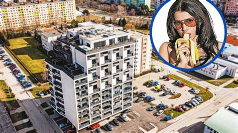 Foto: Mária Trošková v oficiálnom prostredí